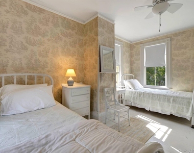 51 Quogue Street - Photo Thumbnail 14