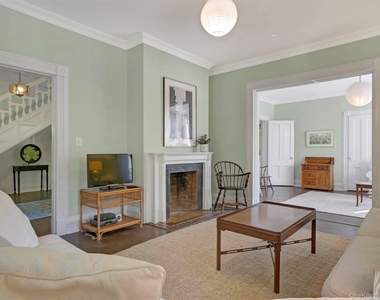 51 Quogue Street - Photo Thumbnail 3