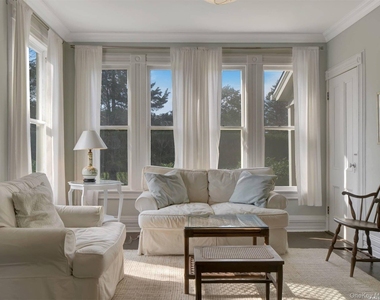 51 Quogue Street - Photo Thumbnail 8
