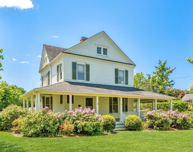 51 Quogue Street - Photo Thumbnail 1