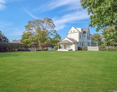 51 Quogue Street - Photo Thumbnail 20