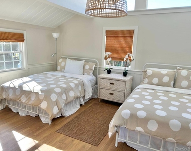 1 Waters Edge Drive - Photo Thumbnail 17