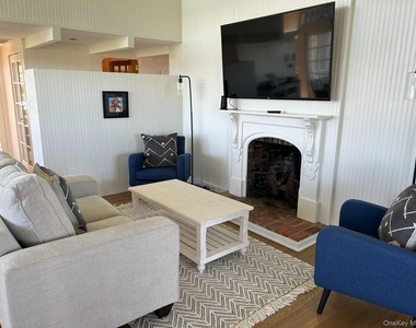 1 Waters Edge Drive - Photo Thumbnail 5