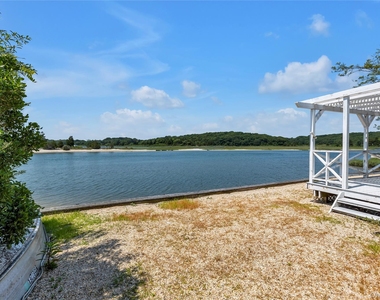 286 Towd Point Road - Photo Thumbnail 32