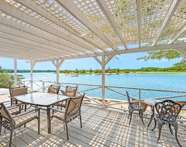 286 Towd Point Road - Photo Thumbnail 1