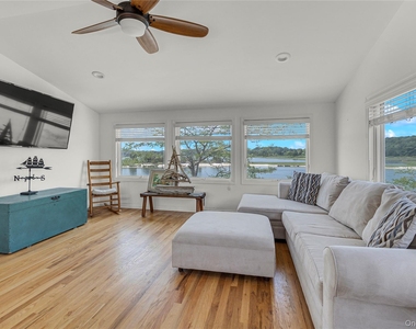 286 Towd Point Road - Photo Thumbnail 10