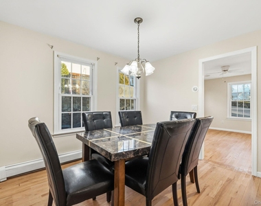 983 Warren Avenue - Photo Thumbnail 8