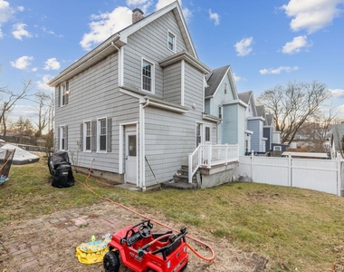 983 Warren Avenue - Photo Thumbnail 3