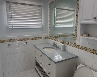 27 Shinnecock Road - Photo Thumbnail 15