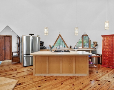 106 Mountain Laurel Lane - Photo Thumbnail 6