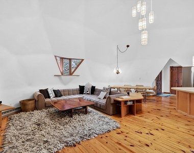 106 Mountain Laurel Lane - Photo Thumbnail 8