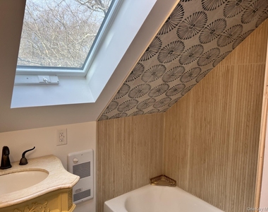 24 Lindner Place - Photo Thumbnail 8
