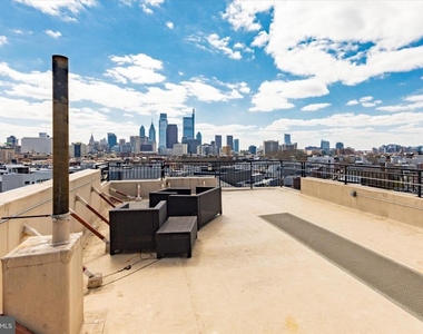 1637 Poplar Street - Photo Thumbnail 10