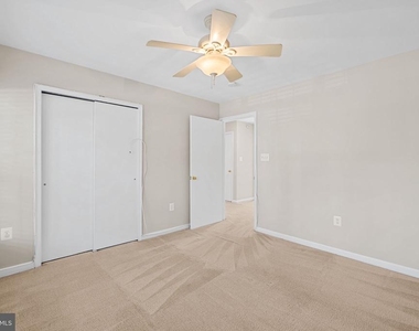 23404 Rainbow Arch Drive - Photo Thumbnail 7