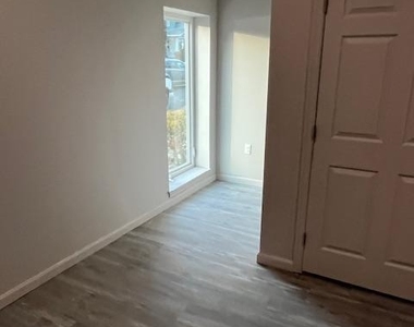 123 S Washington Street - Photo Thumbnail 11