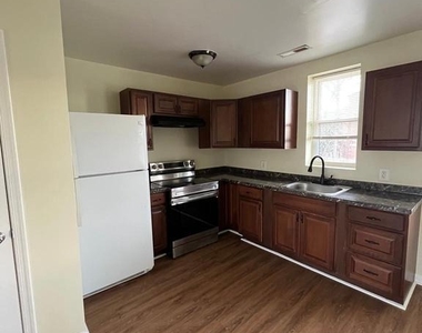 4300 Liberty Heights - Photo Thumbnail 3