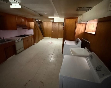 1815 Maple Street - Photo Thumbnail 20