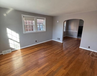 1815 Maple Street - Photo Thumbnail 1