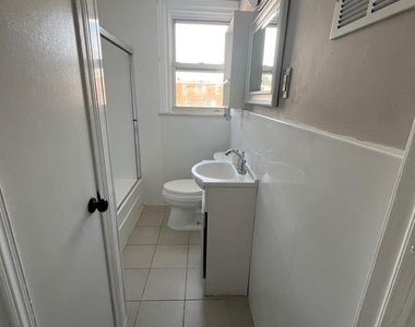 1815 Maple Street - Photo Thumbnail 15