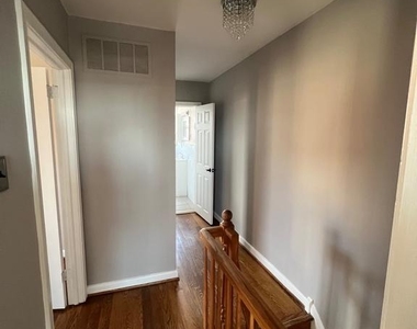 1815 Maple Street - Photo Thumbnail 11