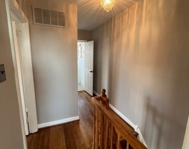 1815 Maple Street - Photo Thumbnail 10