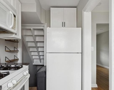 128 33rd Street Ne - Photo Thumbnail 6