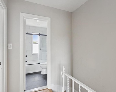 128 33rd Street Ne - Photo Thumbnail 12