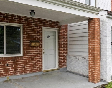 128 33rd Street Ne - Photo Thumbnail 3