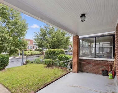 128 33rd Street Ne - Photo Thumbnail 2