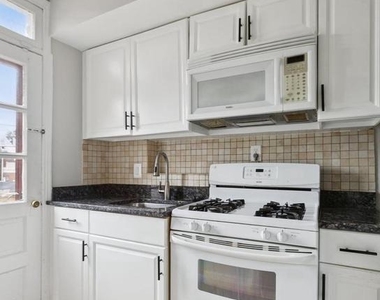 128 33rd Street Ne - Photo Thumbnail 7