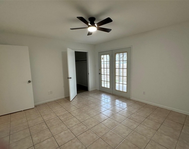 136 Discovery Ln - Photo Thumbnail 9