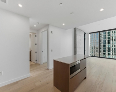 610 Davis St - Photo Thumbnail 8