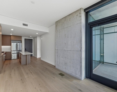 610 Davis St - Photo Thumbnail 5