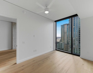 610 Davis St - Photo Thumbnail 12