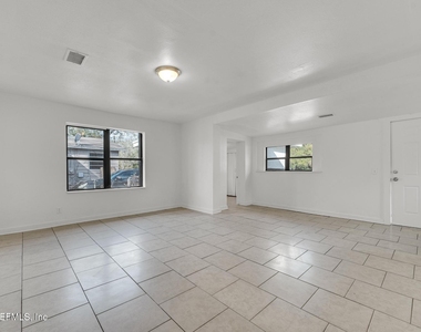 1830 W 27th Street - Photo Thumbnail 6