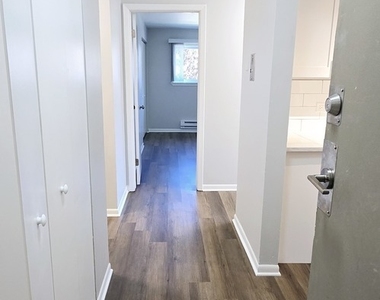 10 Oak Avenue - Photo Thumbnail 5