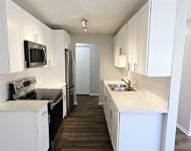 10 Oak Avenue - Photo Thumbnail 2