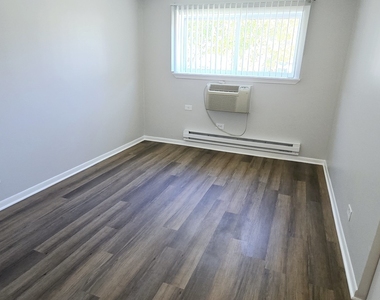 10 Oak Avenue - Photo Thumbnail 8