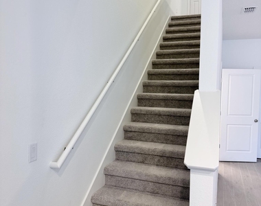 2113 Windward Cay Lane - Photo Thumbnail 14