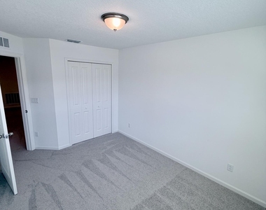 2113 Windward Cay Lane - Photo Thumbnail 18