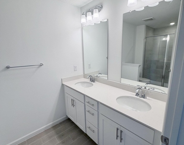 2113 Windward Cay Lane - Photo Thumbnail 28
