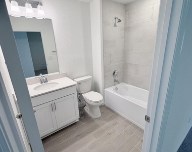 2113 Windward Cay Lane - Photo Thumbnail 21