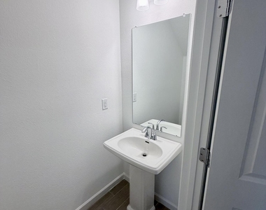 2113 Windward Cay Lane - Photo Thumbnail 31