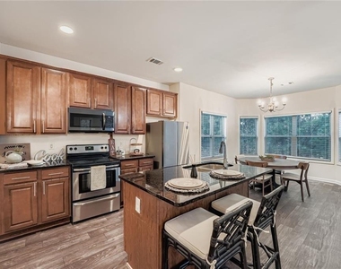 1240 Grayson Oaks Drive - Photo Thumbnail 8