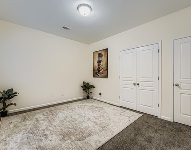 1240 Grayson Oaks Drive - Photo Thumbnail 12