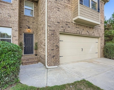 1240 Grayson Oaks Drive - Photo Thumbnail 2
