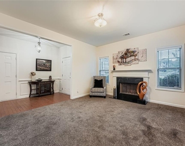 1240 Grayson Oaks Drive - Photo Thumbnail 5