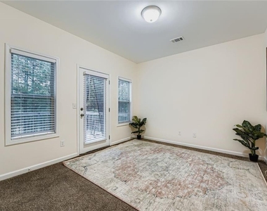 1240 Grayson Oaks Drive - Photo Thumbnail 13