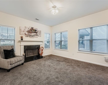 1240 Grayson Oaks Drive - Photo Thumbnail 4