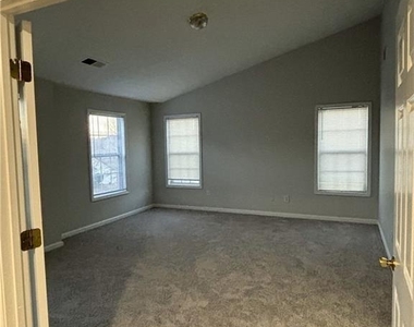 1564 Log Cabin Lane - Photo Thumbnail 10